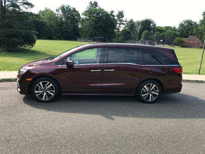 The controversial "Z" zigzag line the rear has been toned down, but overall the Odyssey is much sharper than the Sienna.