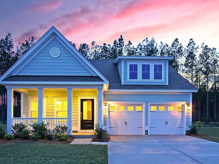 In 2015, an average Lennar house cost $358,000.