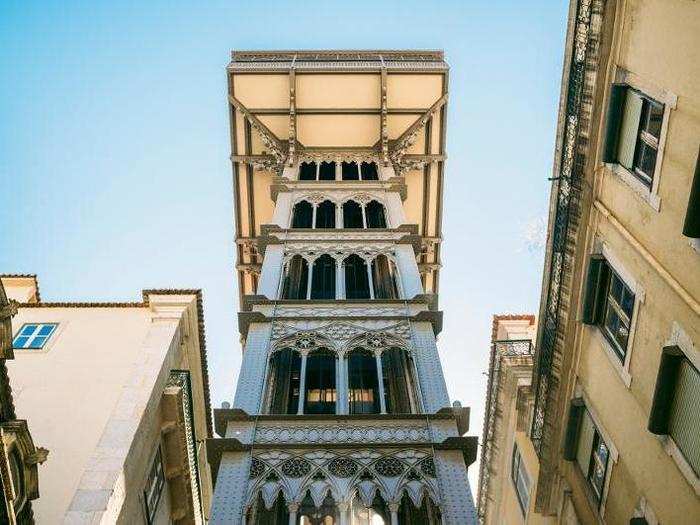 Much of the architecture that makes up Lisbon is built with early anti-earthquake construction technology since the entire area was rebuilt after the earthquake of 1755.