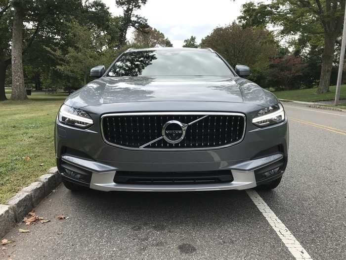 The more I look at this generation of Volvo front ends, the more In think they