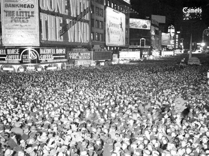 Over the next few decades, the number of spectators swelled. This was the crowd on December 31, 1941.