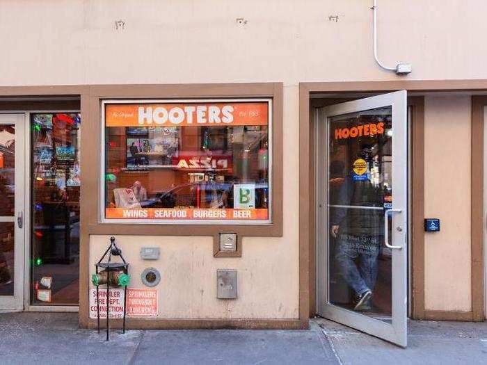 The only Hooters in Manhattan is located mere minutes from Penn Station and Madison Square Garden — a prime locale for a wings-oriented sports bar.