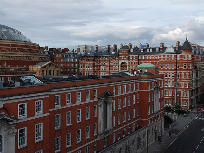 8. Imperial College London