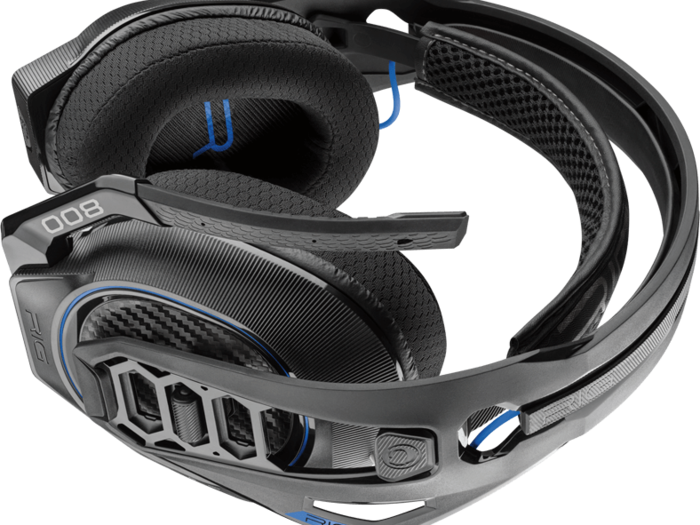 As wireless headphones, the RIG800HS have both benefits and drawbacks.