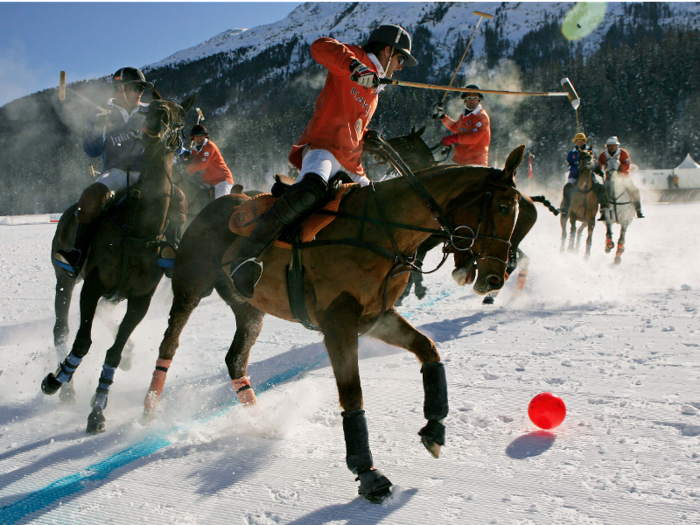 Horse-racing events have been held here since 1907. However, you can also play polo.