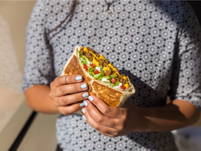 6. Triple Double Crunchwrap — 700 calories