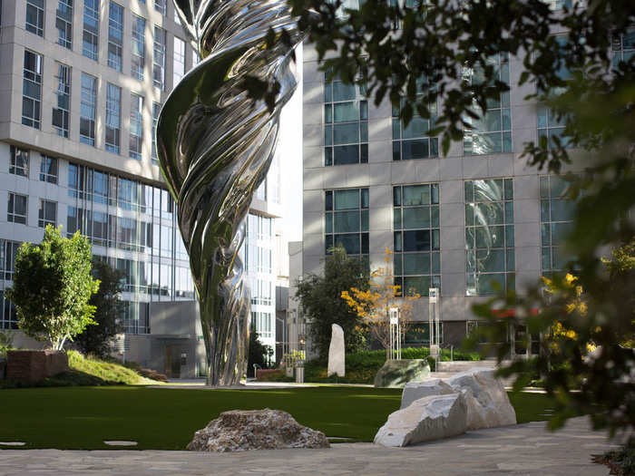 A one-acre plaza at Trinity Place, a large apartment and retail development, was deserted when we arrived. A 92-foot-tall modernist statue of "Venus de Milo" towers over the lawn.