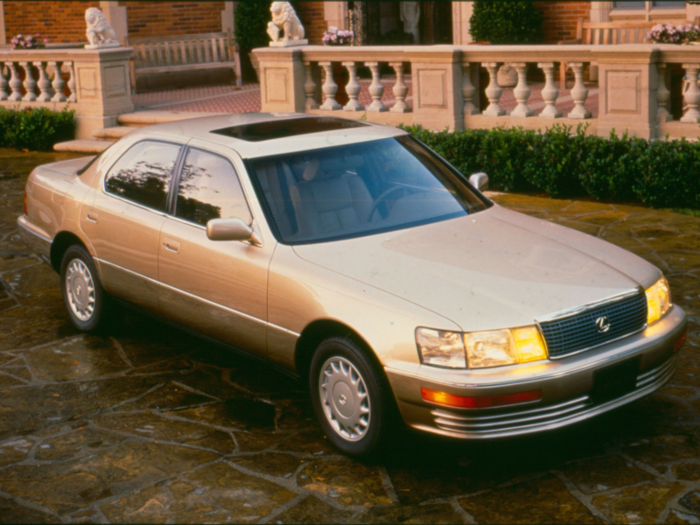 The 1980s: Lexus LS400