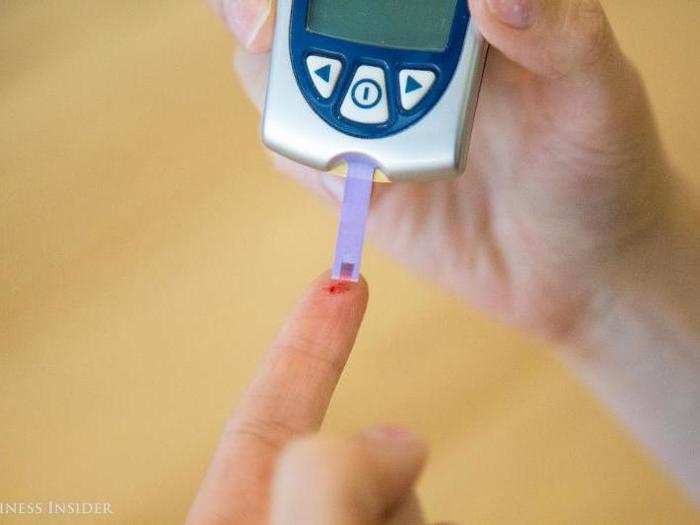 After eating mostly fat, protein, and leafy vegetables for one month, I reached my peak ketone reading of 0.9 mmol/L — a strong indication that I reached a state of ketosis.