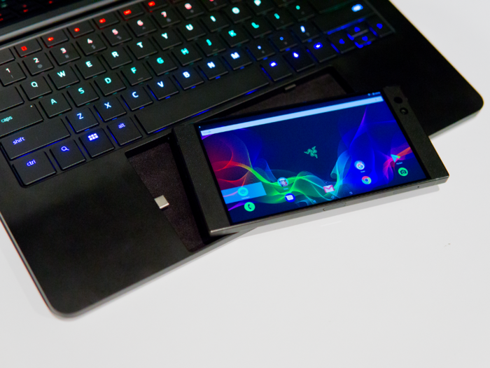 Project Linda is essentially a docking station for the Razer Phone that takes the form and functionality of a laptop, which is genius.