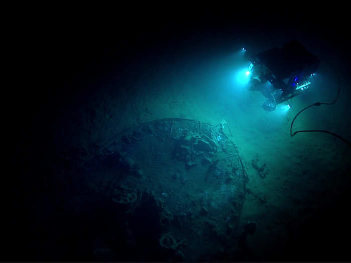 A submersible explores a shipwreck first spotted by an offshore drilling exploration firm in 2002.