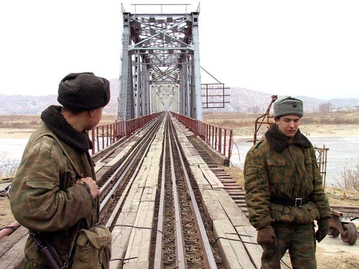 Linenaya Ulitsa is the closest we can get to the Druzhny Bridge, or the Bridge of Friendship, which straddles Russia and North Korea. This 2003 photo shows it up close.