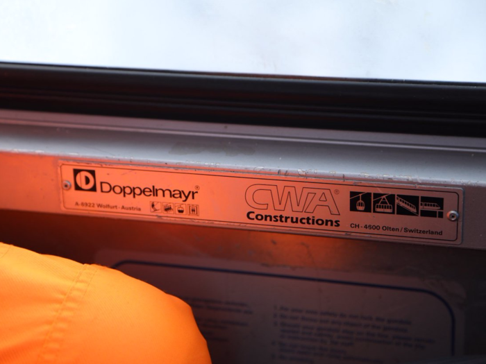 A label on the gondola imported from the Austrian Ischgl resort shows the name of the manufacturer: The gondola is a Doppelmayr detachable gondola system from the 1980s.