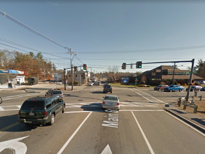 New Hampshire — Main Street and Broadway, Salem