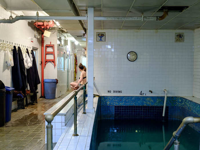 In between jaunts in the rooms, you can take a dip in the plunge pool, which is kept at frigid temperatures for maximum shock effect.