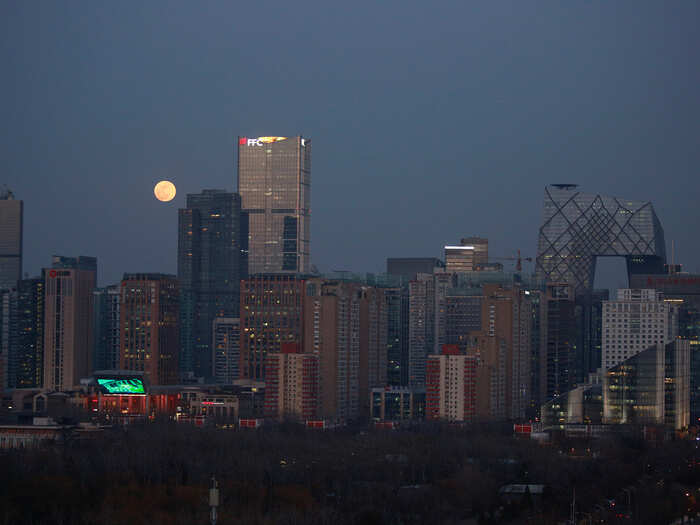 In Beijing, the full lunar eclipse was visible at night, after moonrise.