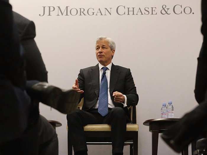 Inside JPMorgan's Big Contrarian Bet On Brick-and-mortar Bank Branches