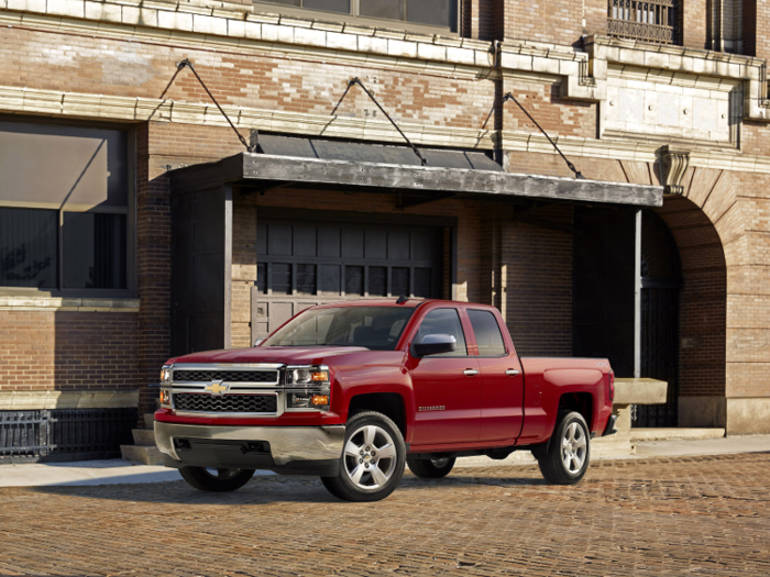 Large light duty pickup: 2015 Chevrolet Silverado