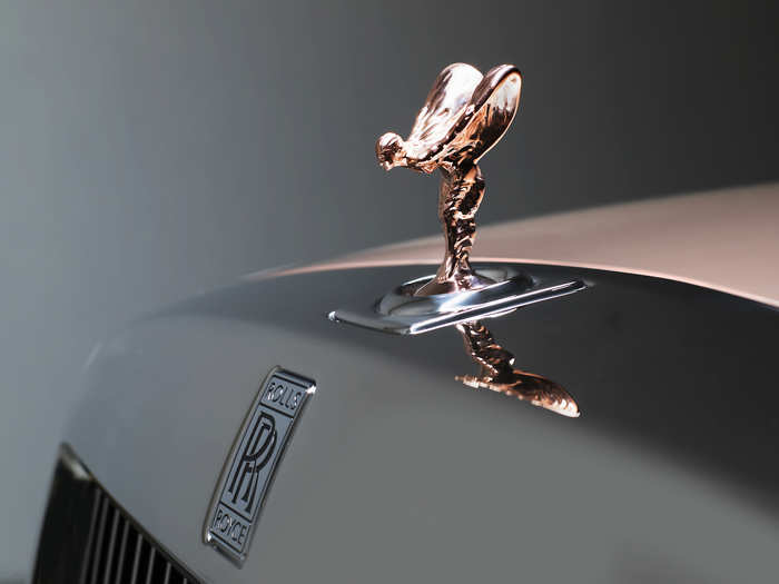 The custom Rolls Royce features the first ever rose gold Spirit of Ecstasy.