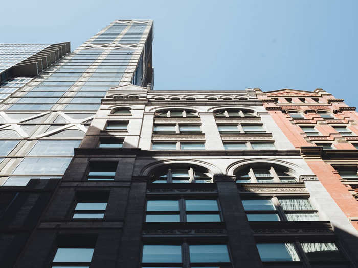 Look up and you can see the original landmarked building that has been on this location since 1881. That taller 10-story building next to it is a new addition that is also part of the hotel.