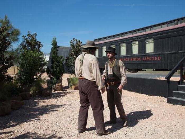 Production on the Westworld park began in November. A crew of 40 people worked for the last five weeks assembling the set, from scenic design and construction to landscaping.