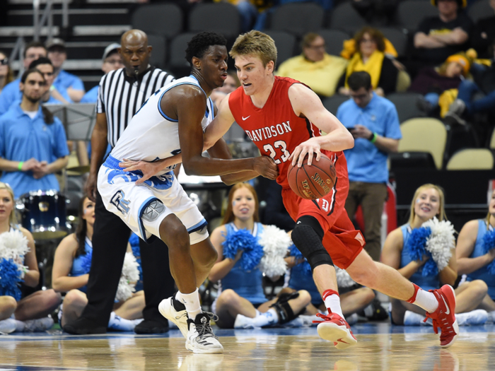 No. 12 Davidson (+6) vs. No. 5 Kentucky