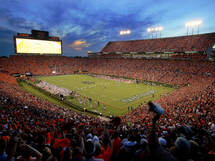 19: Jordan-Hare Stadium — Auburn, Alabama, United States