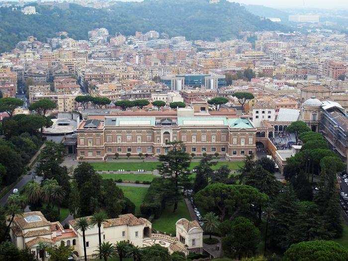 The top of the dome — which you can reach by climbing 551 steps — offers stunning views of Rome and the Vatican Garden that lie behind the basilica.