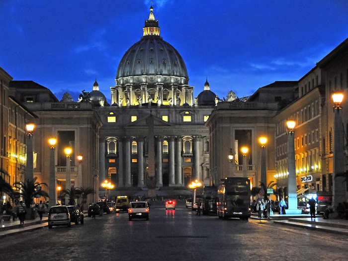 The centerpiece of the entire Vatican is arguably St. Peter