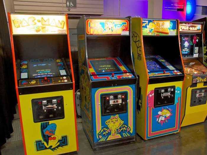 A round of Pac-Man at an arcade (or barcade)