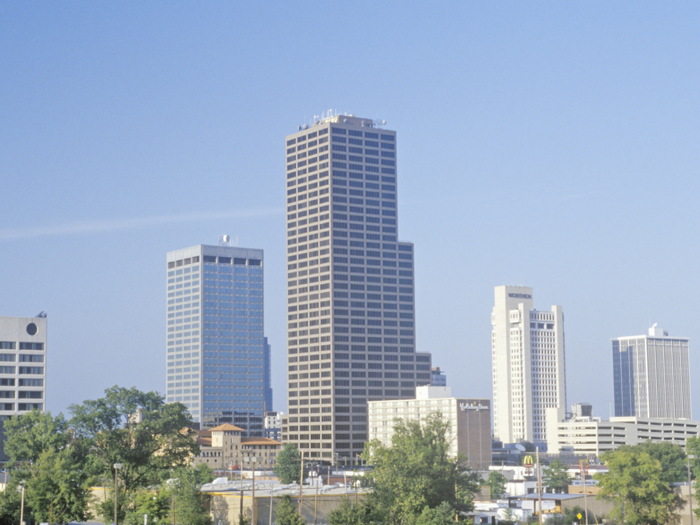 27. ARKANSAS — Simmons Tower, Little Rock