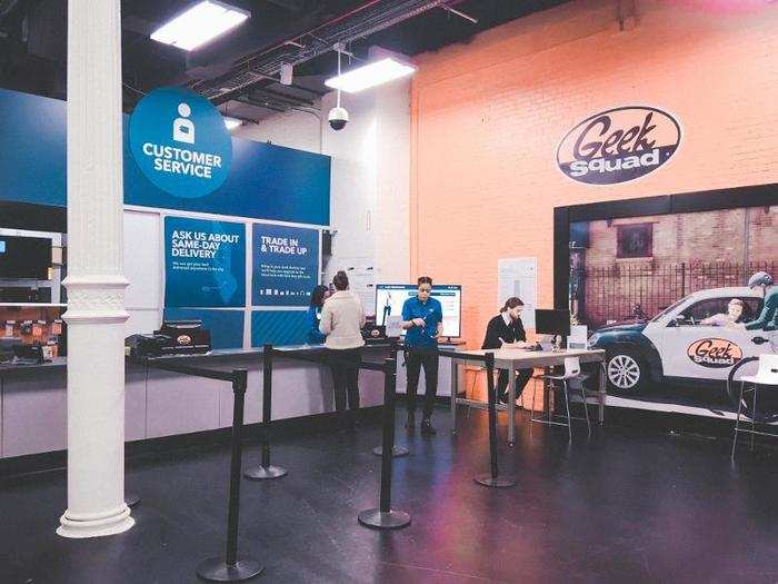 Instead of a Genius Bar, there was a customer-service center and Best Buy