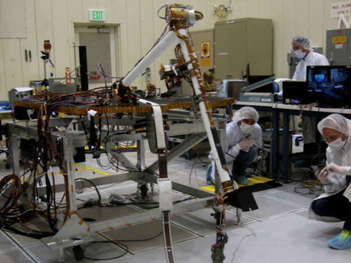 The lander uses this ~7-foot-long robotic arm to move put that marsquake detector (seismometer) and its heat probe on the ground. But there