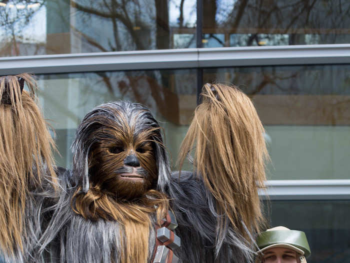 Sarah Adams, the woman inside the "walking carpet" cosplay, made her costume. She walked on blocks of drywall to give her Chewie