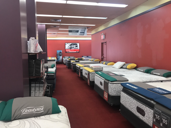 While our visit to the store was in the mid-morning on a Wednesday — definitely not prime mattress-shopping time — the store was noticeably empty.