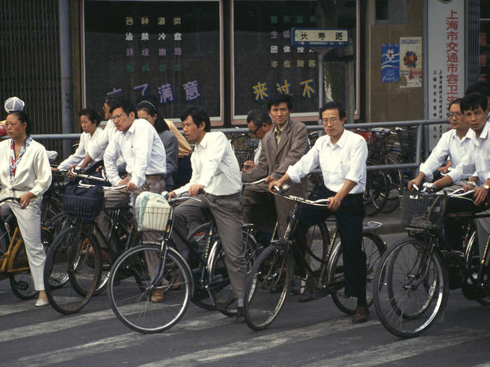 By the mid-1990s, China had up to 523 million bike owners. Bikes were especially popular in Beijing, where there were 72 bikes for every 100 people.