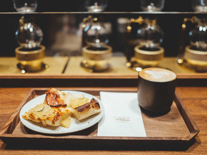 I opted for a Parma ham and cheese focaccia and a cappuccino (my usual). The focaccia was fresh, warm, and with a little crunch. No soggy cafe pizzas here.