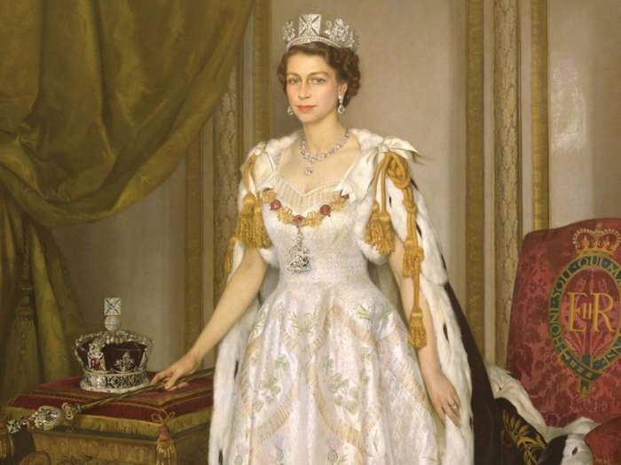 For her 1953 coronation, the queen