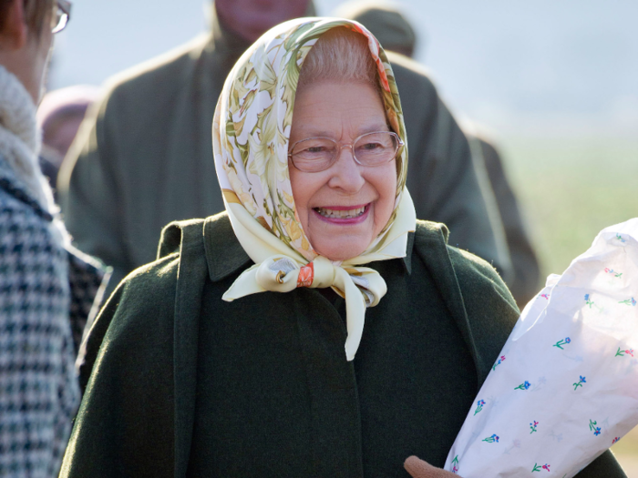 Elizabeth II reportedly made the first ever royal transatlantic telephone call in 1939.