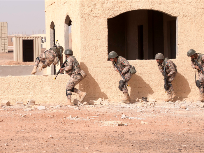 Jordanian soldiers and US Marines trained side by side,