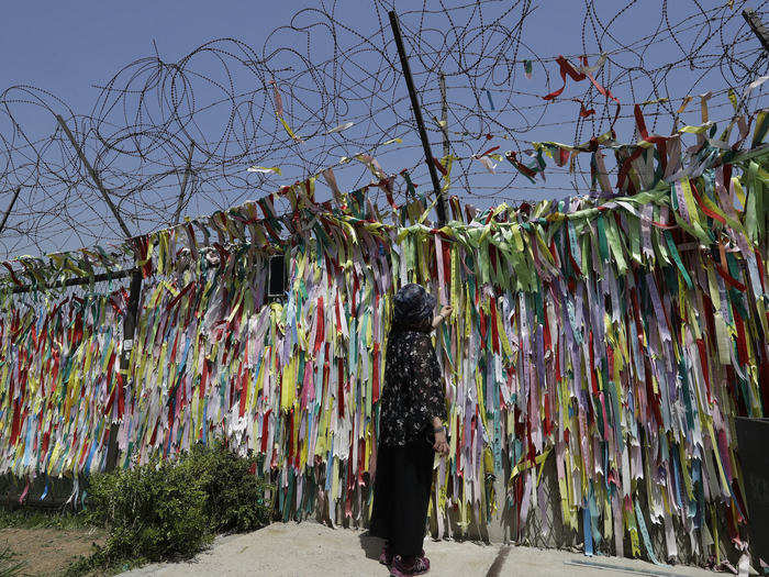 Ribbons carrying welcoming messages ahead of the summit are displayed at the Imjingak Pavilion in Paju, South Korea, April 28, 2018.