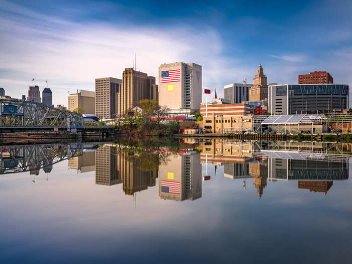 "More so than Elon Musk in Los Angeles or Google in New York, Amazon Newark would create a civic technological revolution," he concludes in the letter.