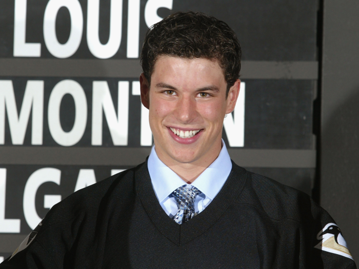 Sidney Crosby in 2005 (17).