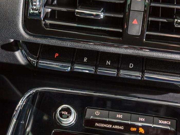 The piano-key shifter means no stick or knob to deal with, decluttering the interior. The 10-speed automatic also offers paddle shifters.