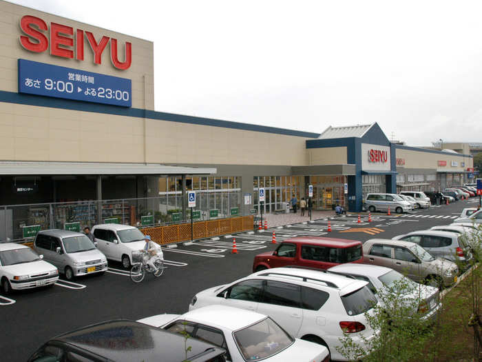 The stores are huge, and many locations are open for 24 hours. Like Walmart in the US, the stores can often be found in strip malls.