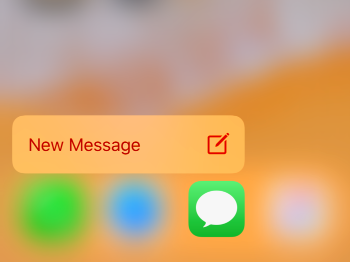 I tried restarting the phone and force closing — the only thing that worked was creating a new message using 3D Touch on the icon. Make sure you delete the message once you get to your inbox.