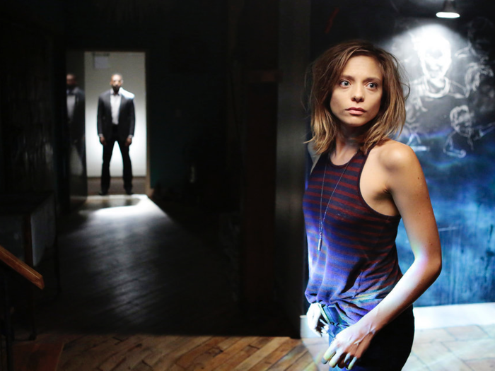 USA: "Falling Water" (Season 2)