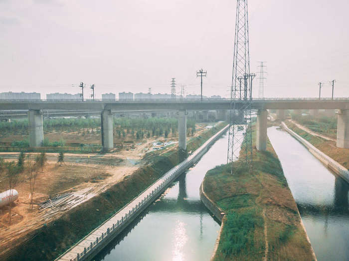 The scenery between Beijing and Xi