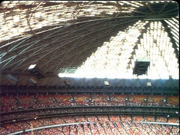 The Houston Astrodome was the world