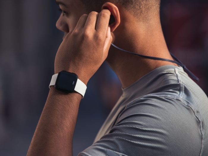 7. Fitbit Versa has an SpO2 sensor, which means it could eventually track conditions like sleep apnea.